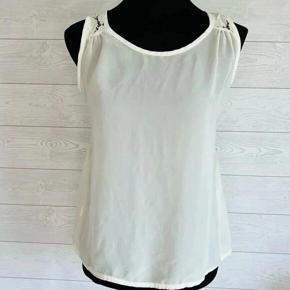 Bee Stitched cream sheer sleeveless top with back lace panel Size Small - Picture 2 of 6